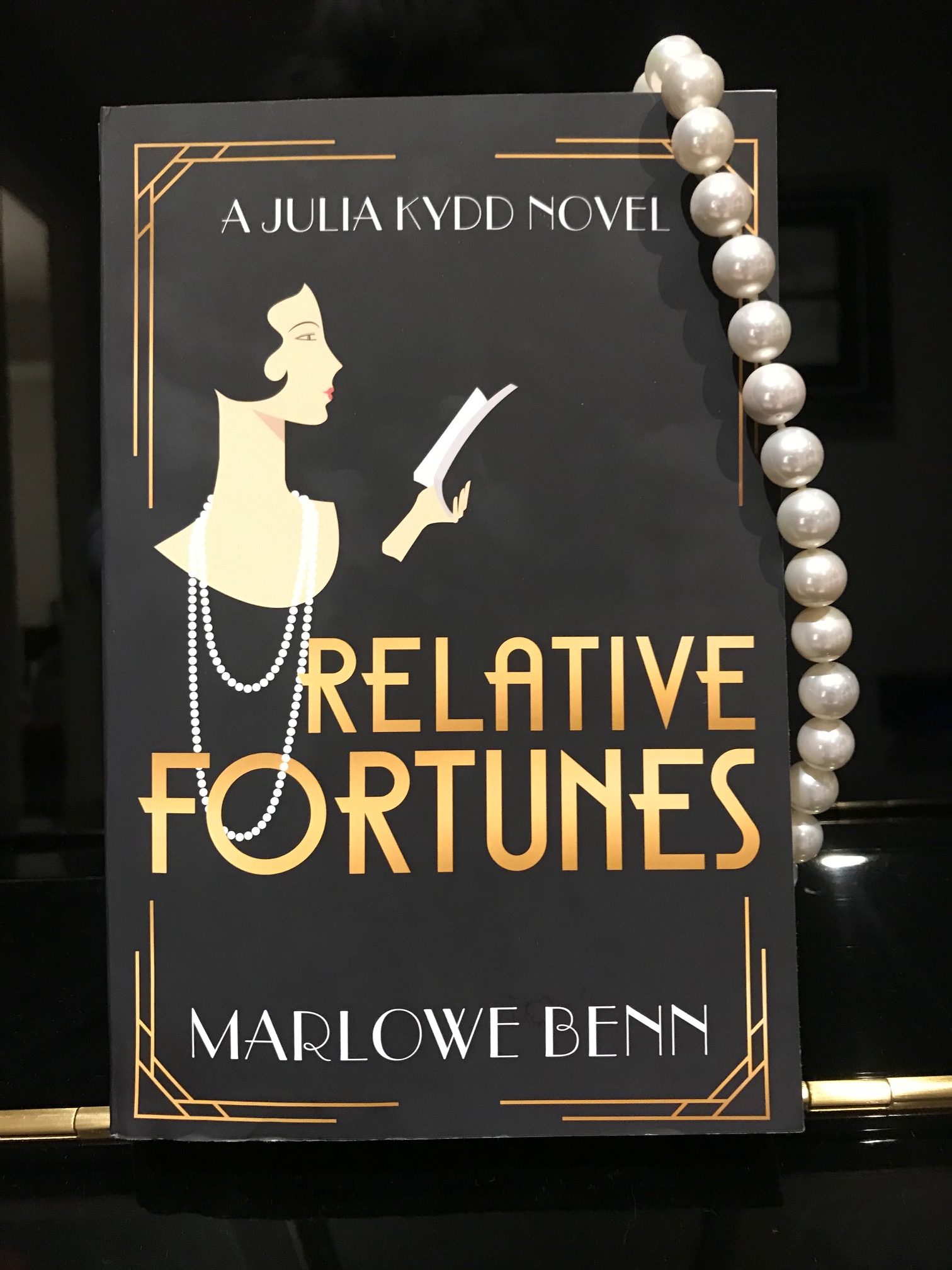 Book Review: Relative Fortunes by Marlowe Benn