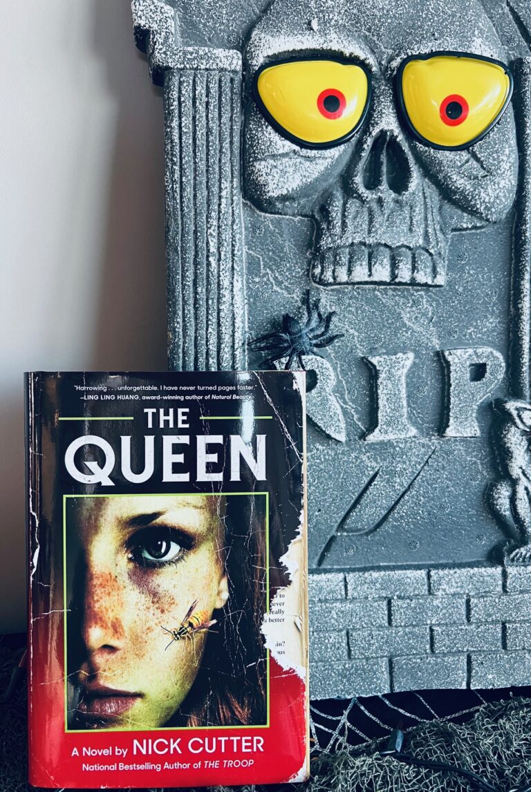 Book Review: The Queen by Nick Cutter